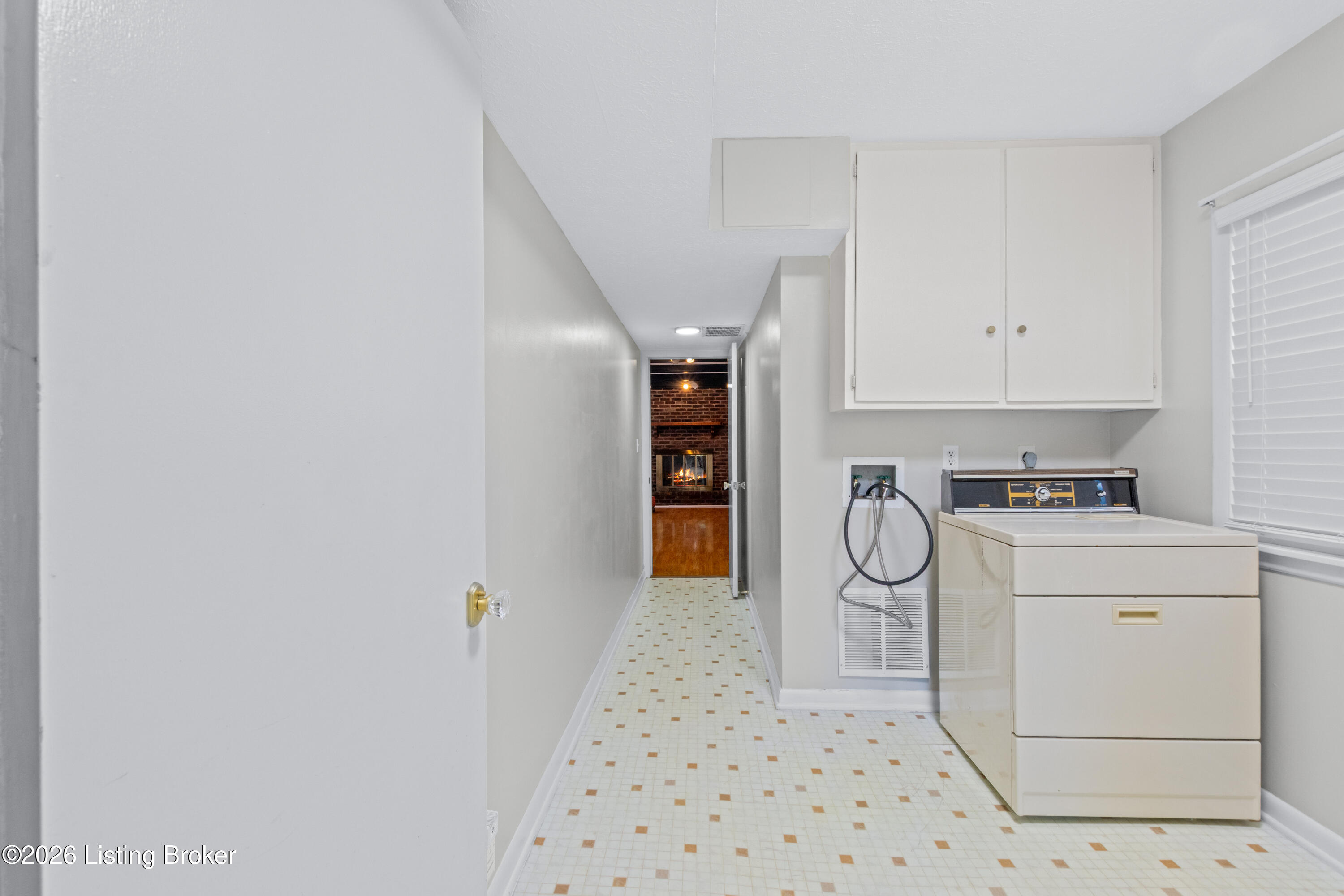 6516 Hollow Tree Road Louisville, KY 40228 - Photo 60 of 70 Laundry area