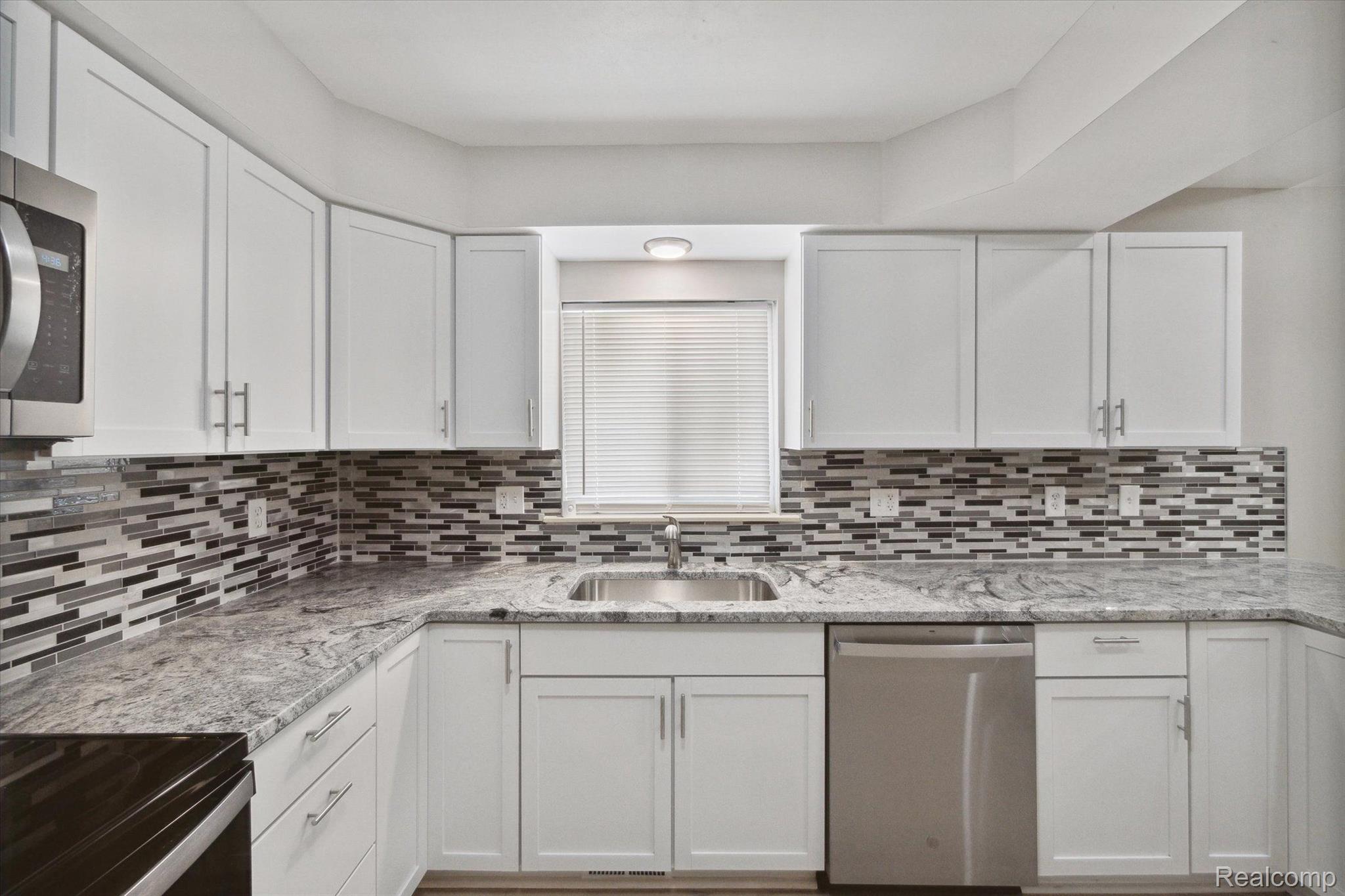 19983 Inkster Road Livonia, MI 48152 - Photo 8 of 22 Kitchen Sink View