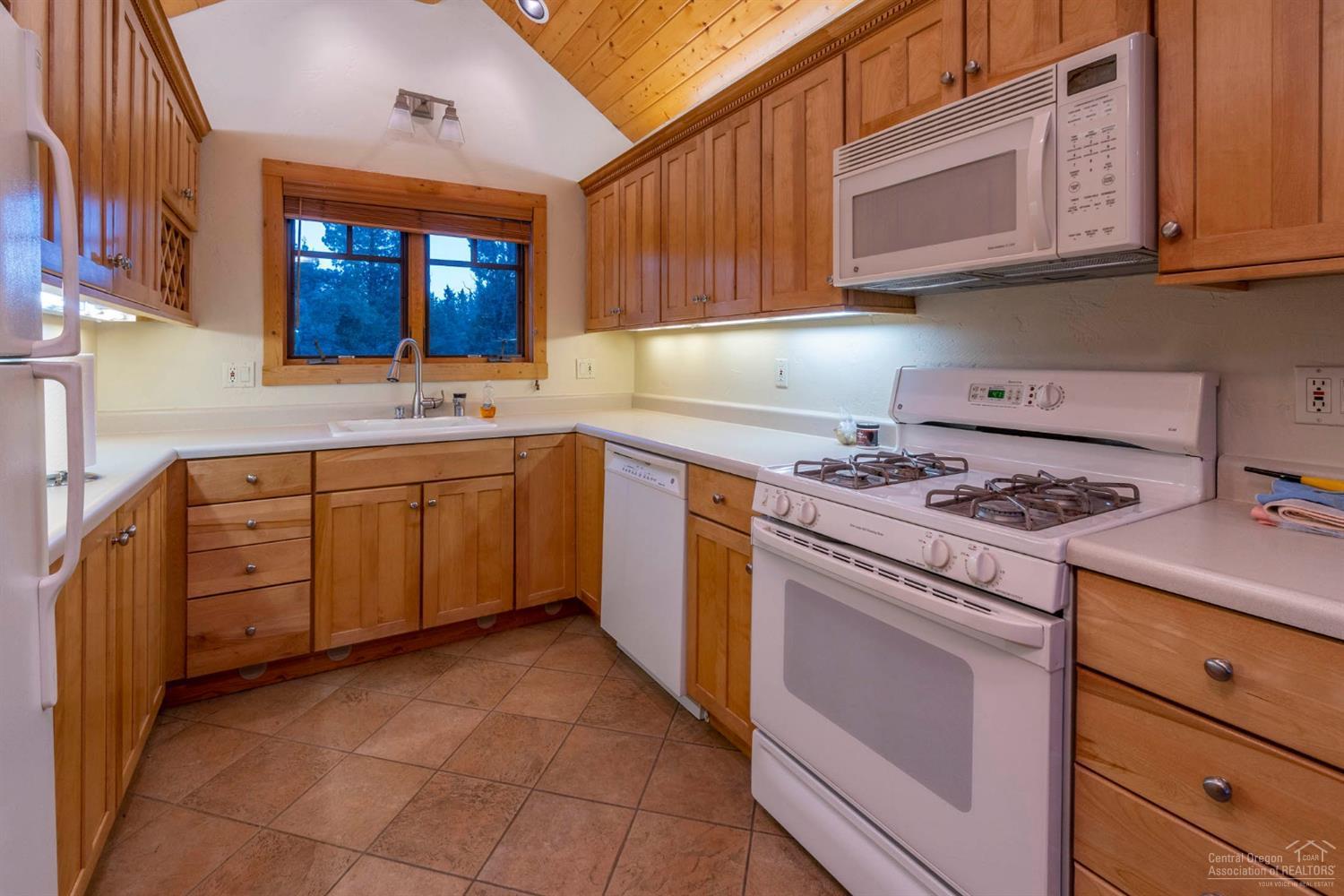 17860 Mountain View Road Sisters, OR 97759 - Photo 22 of 25 Additional Photo
