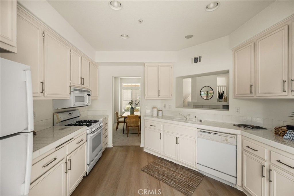 2345 Tryall Tustin, CA 92782 - Photo 18 of 46
