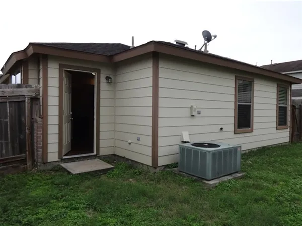 $1,810 | 9510 Juniper Pl Court, Houston, TX 77075