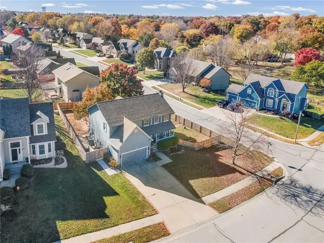 $435,000 | 2213 Southeast 3rd Street, Lee's Summit, MO 64063