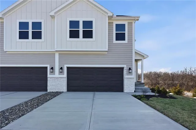 $349,950 | 19721 West 195th Place, Spring Hill, KS 66083