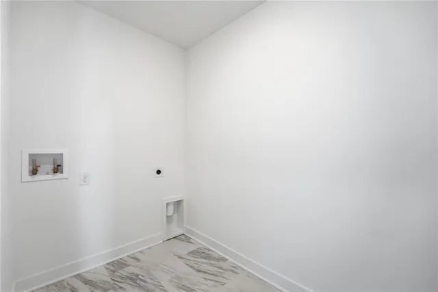 $349,950 | 19721 West 195th Place, Spring Hill, KS 66083