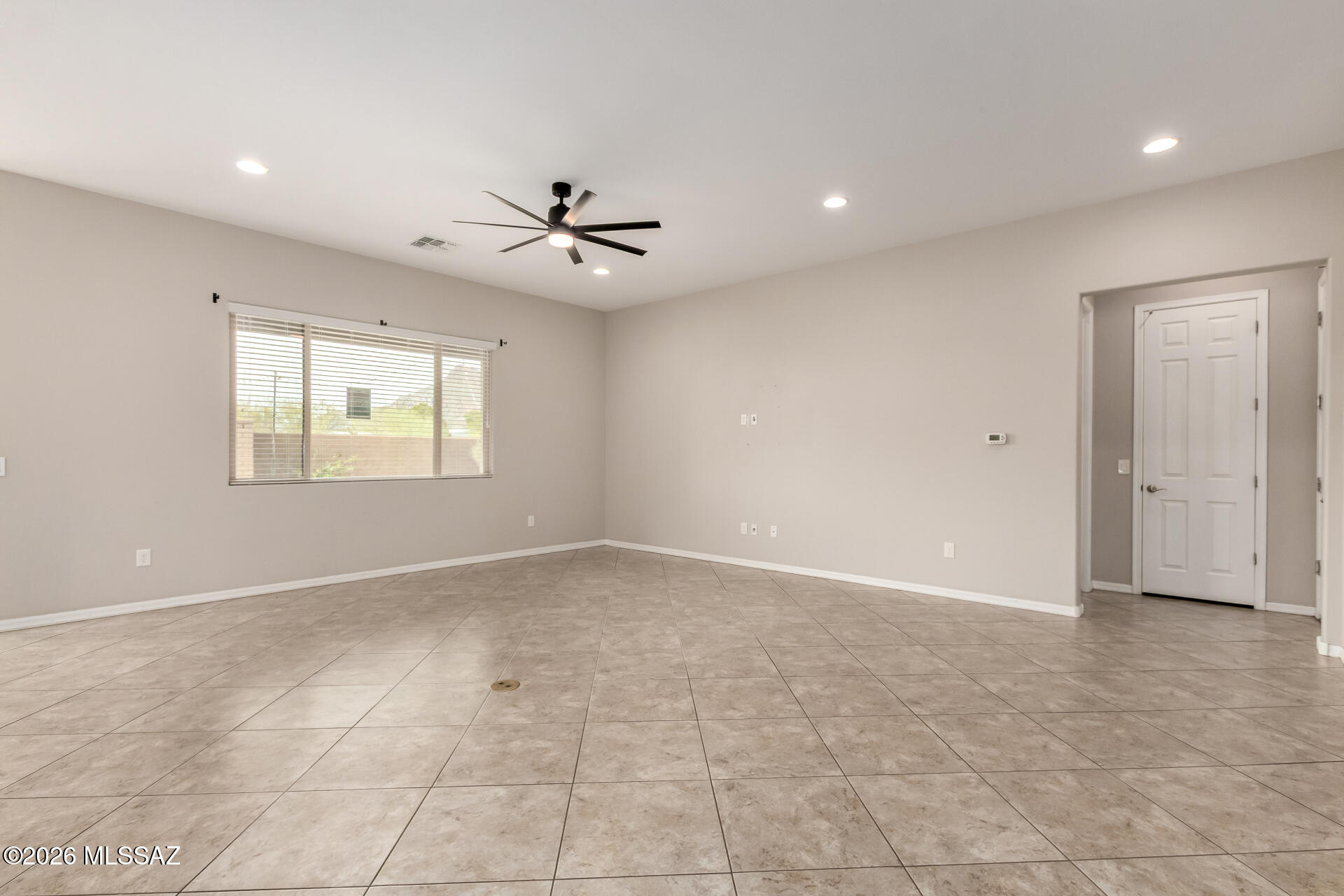 2974 South Open Range Way Tucson, AZ 85713 - Photo 5 of 27 Family Room