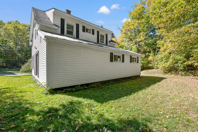 $179,900 | 21 Spring Street, Colebrook, NH 03576