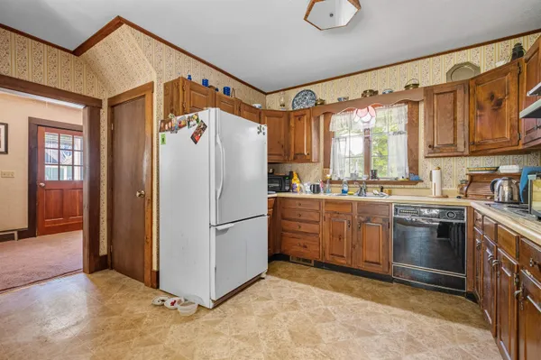$179,900 | 21 Spring Street, Colebrook, NH 03576