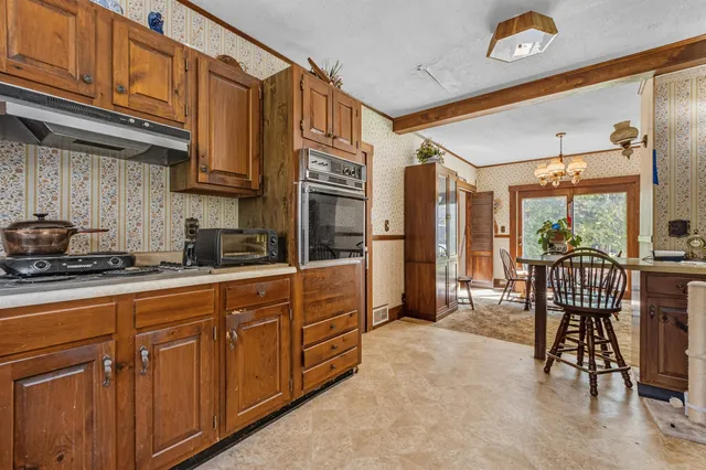 $179,900 | 21 Spring Street, Colebrook, NH 03576