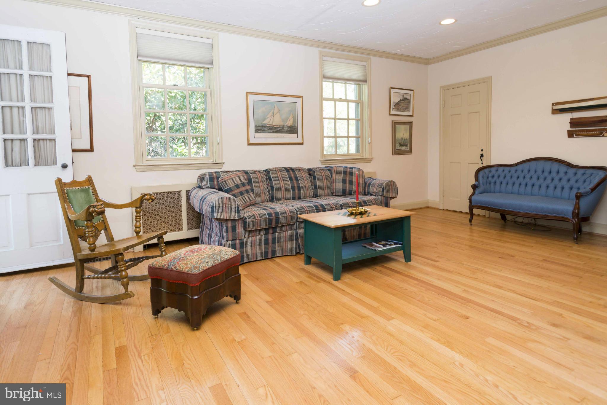 208 Taplow Road Baltimore, MD 21212 - Photo 6 of 30 a living room with furniture and a window