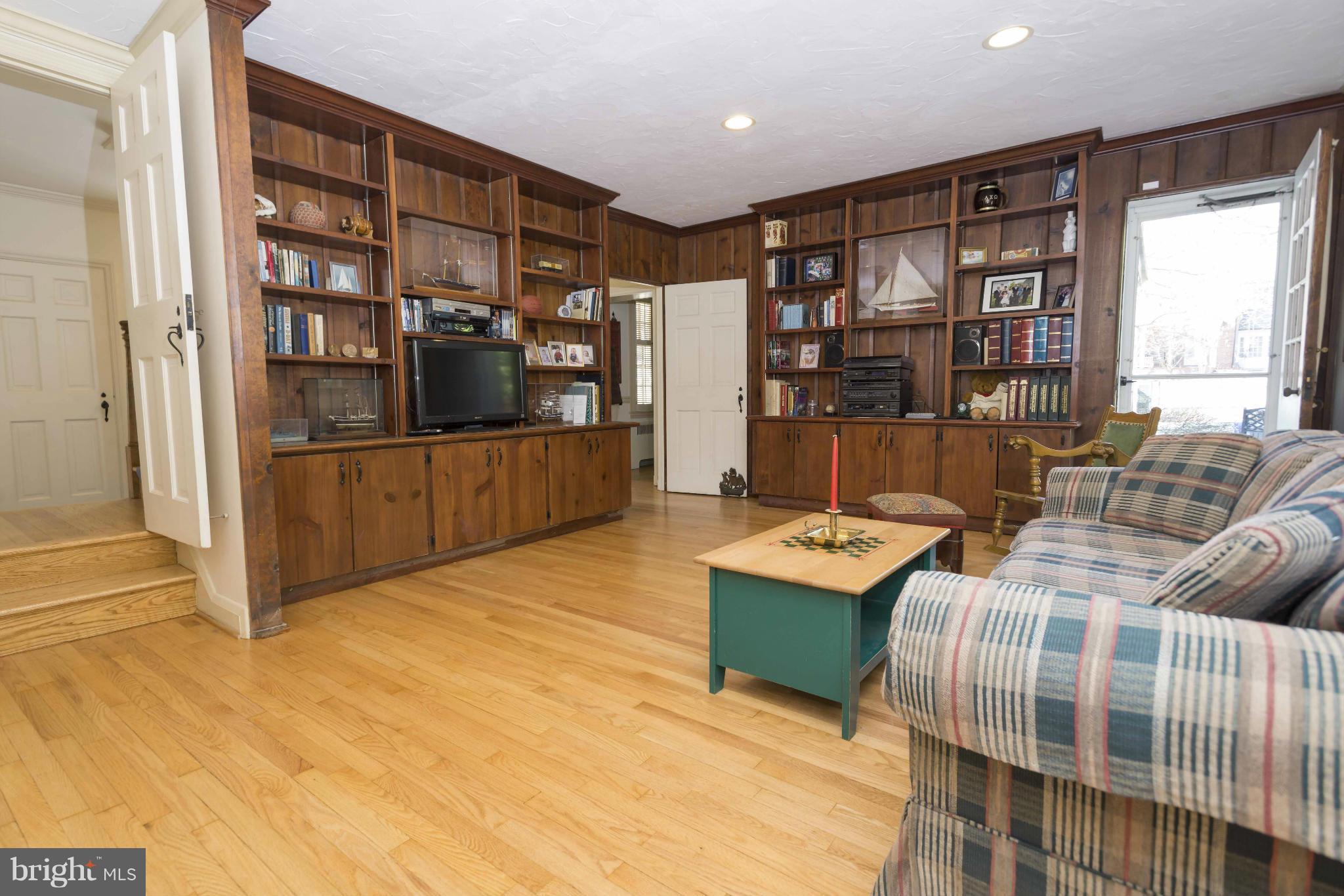 208 Taplow Road Baltimore, MD 21212 - Photo 7 of 30 a living room with furniture cabinets and window