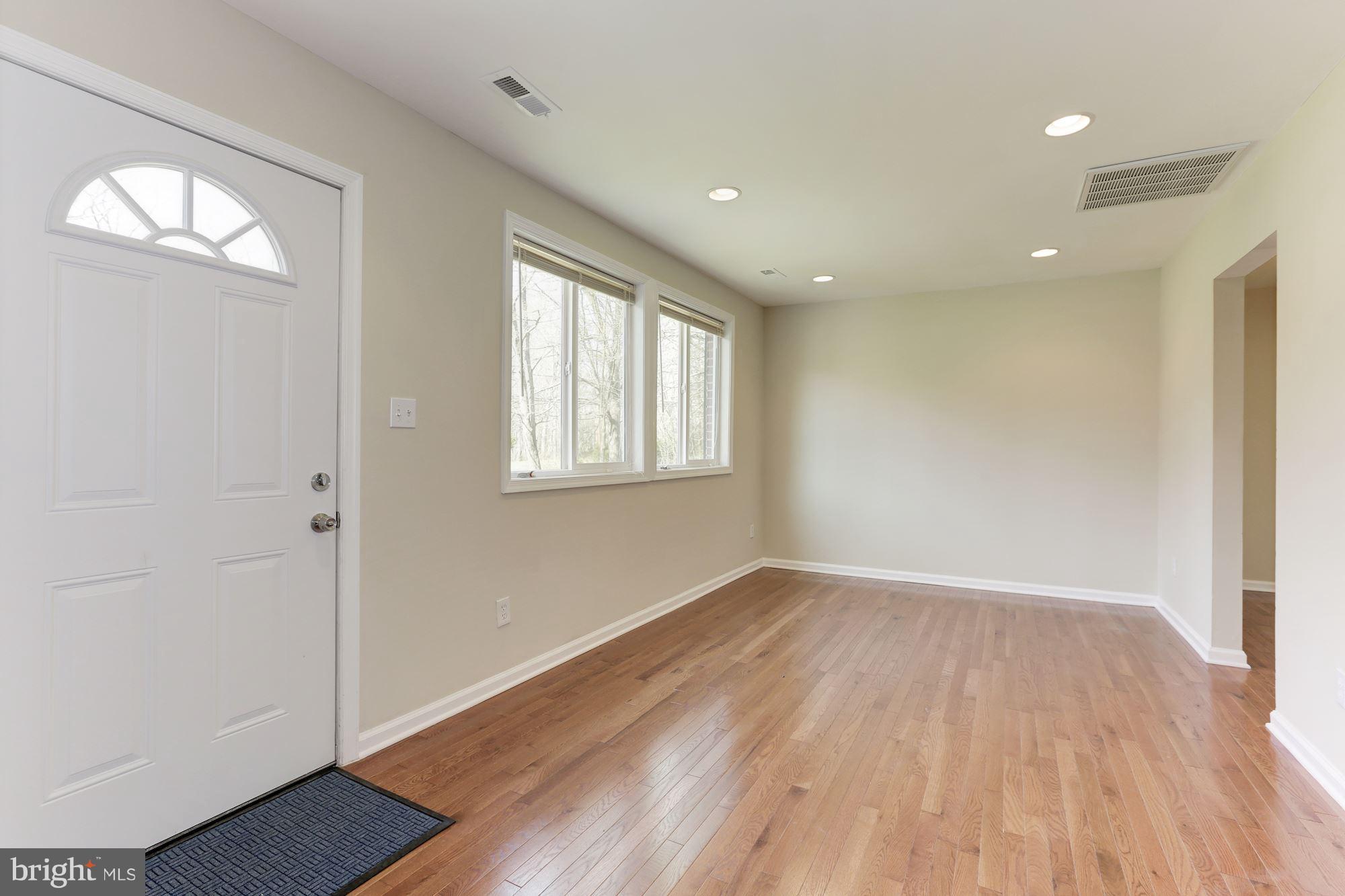 14246 Brandywine Road Brandywine, MD 20613 - Photo 4 of 29 Interior (General)