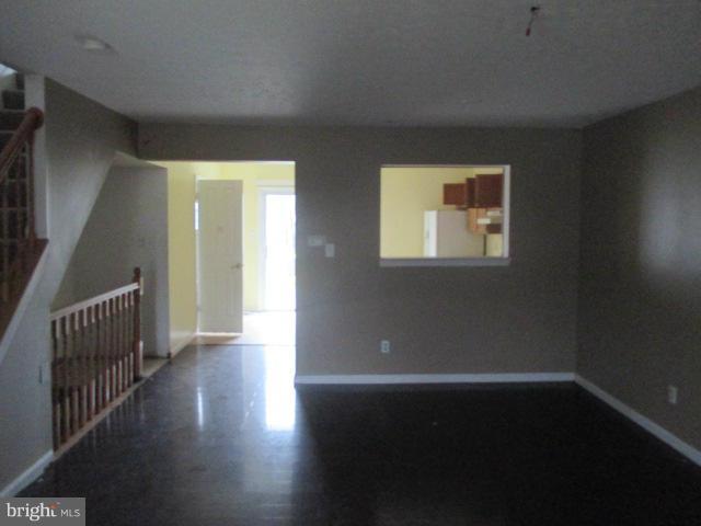 3901 Cutty Sark Road Baltimore, MD 21220 - Photo 8 of 9 Living Room