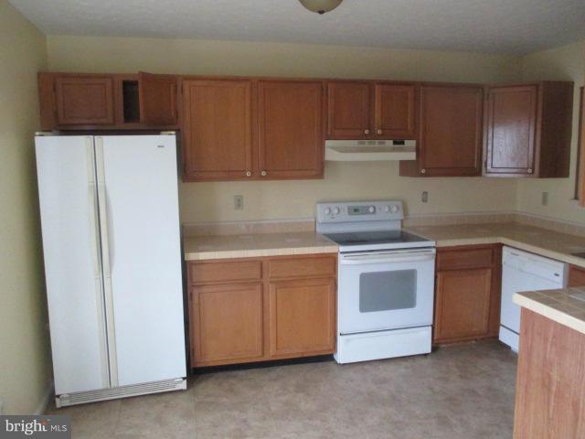 3901 Cutty Sark Road Baltimore, MD 21220 - Photo 9 of 9 Kitchen