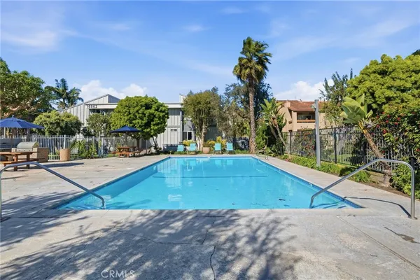 $2,600 | 16852 Pacific Coast Highway, Unit 104, Huntington Beach, CA 92649