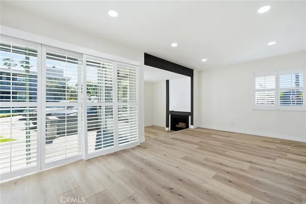 $2,600 | 16852 Pacific Coast Highway, Unit 104, Huntington Beach, CA 92649