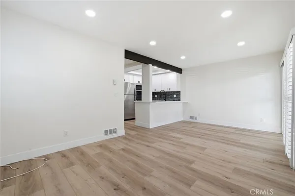 $2,600 | 16852 Pacific Coast Highway, Unit 104, Huntington Beach, CA 92649