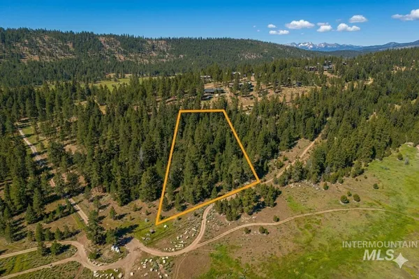 $588,000 | 5541 Lupine Lane, McCall, ID 83638