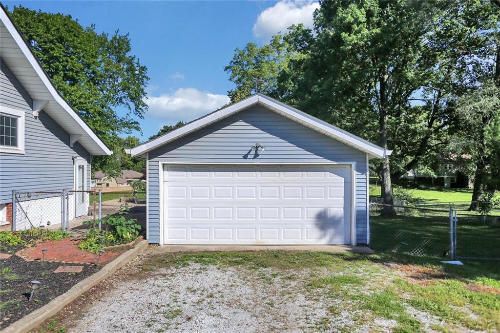 1450 East Thompson Road Indianapolis, IN 46227 - Photo 42 of 45 Gallery Image 42