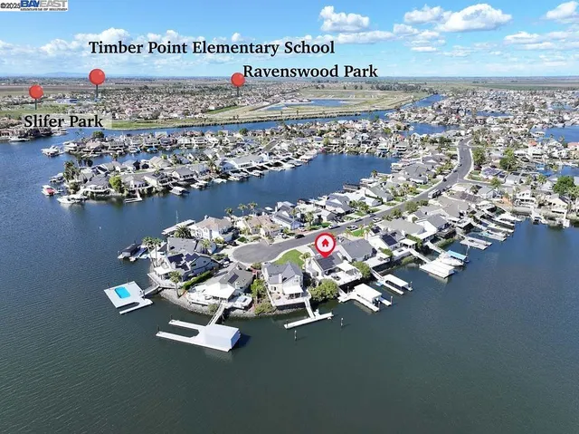 a picture of a table and chairs in a room