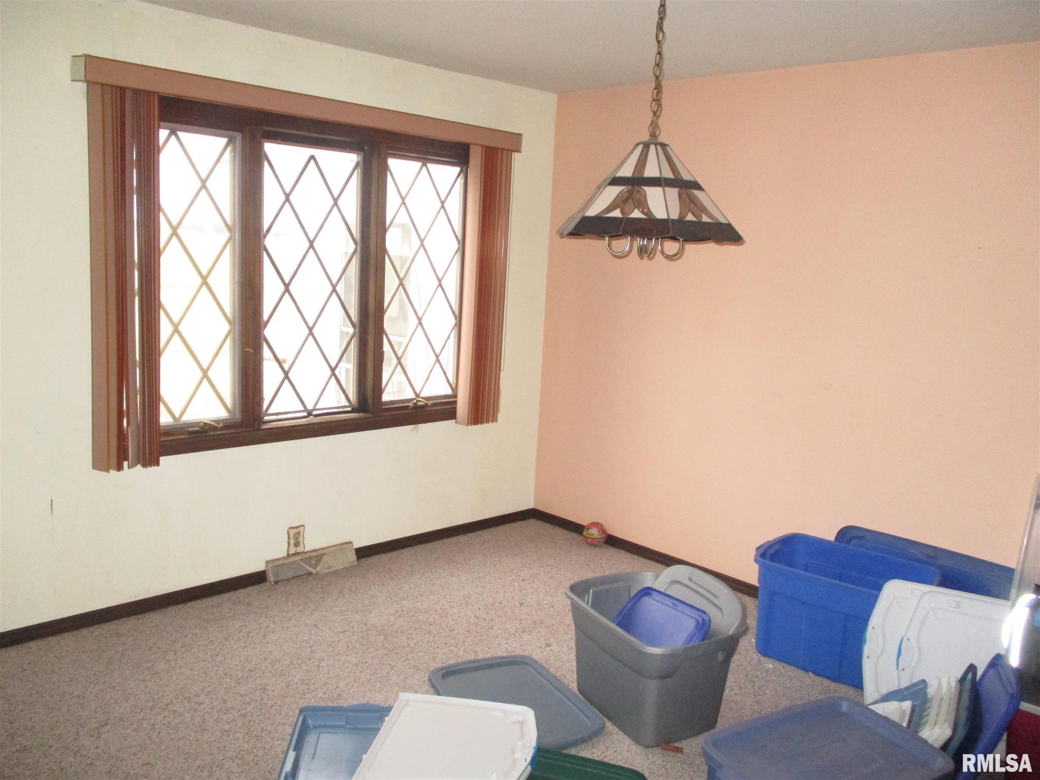 11034 Bunny Hop Road Benton, IL 62812 - Photo 8 of 15 Gallery Image 8
