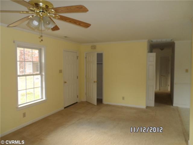 111 Bell Ringer Lane Mineral, VA 23117 - Photo 2 of 10 Living Room