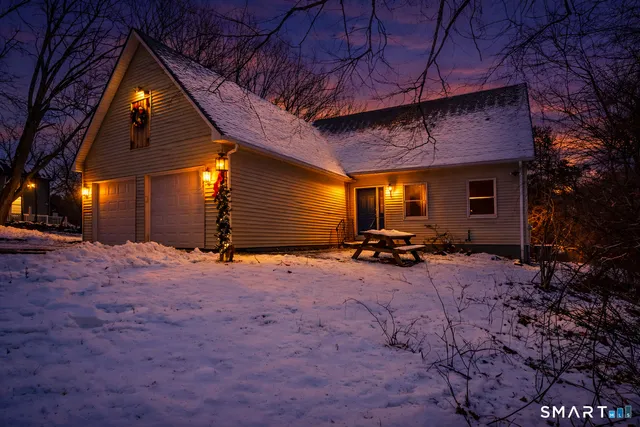 $379,900 | 3 Laurier Lane, Lisbon, CT 06351