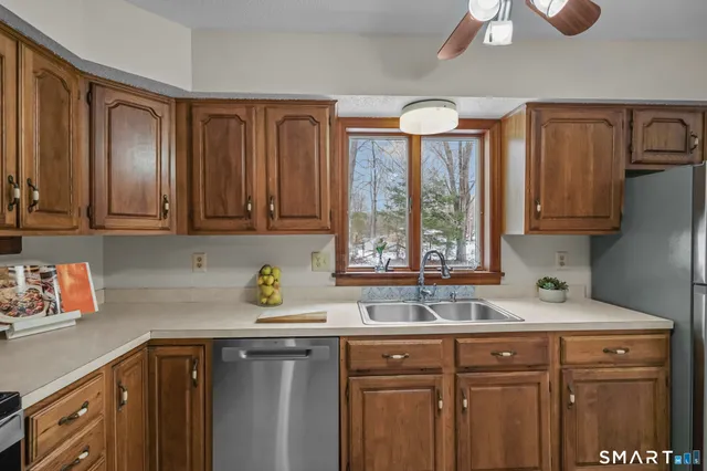 $379,900 | 3 Laurier Lane, Lisbon, CT 06351