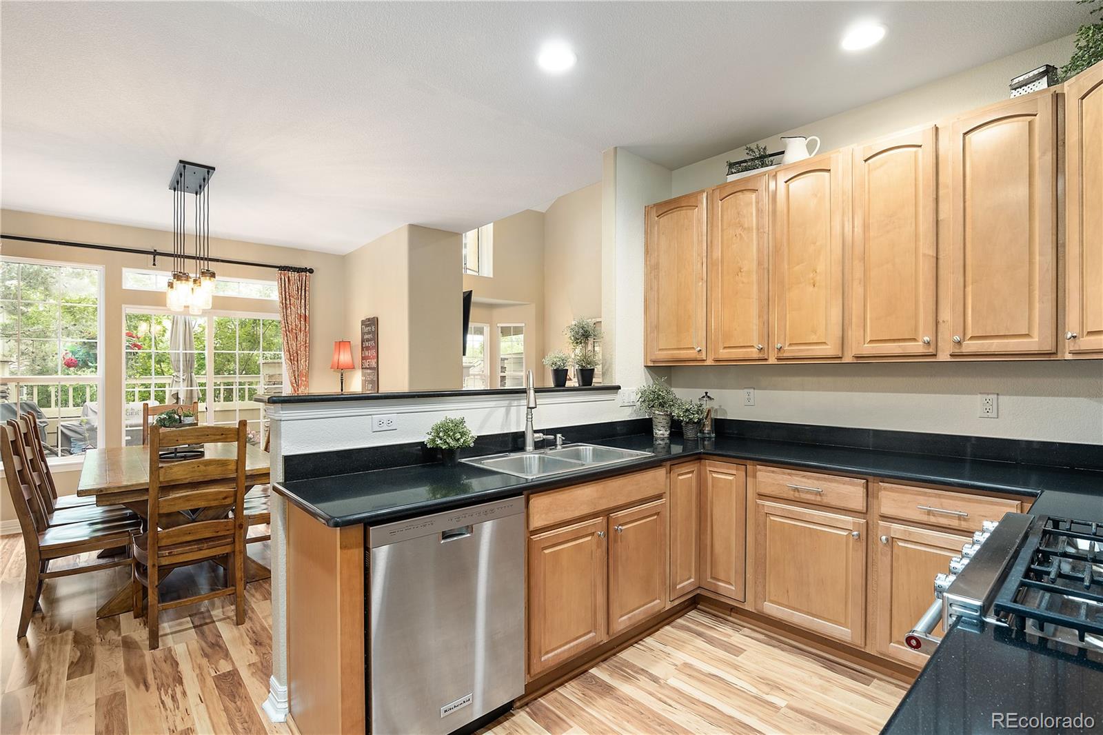 8833 Edinburgh Circle Highlands Ranch, CO 80129 - Photo 6 of 40 Gallery Image 6