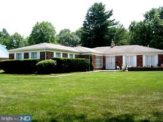 2703 Riverton Road Cinnaminson, NJ 08077 - Photo 2 of 4 Gallery Image 2