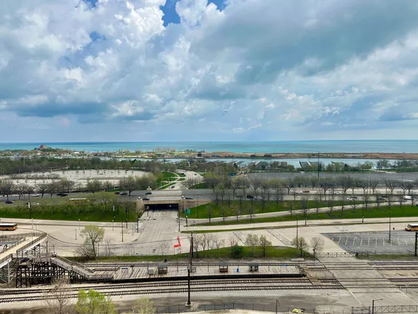 $3,600 | 1841 South Calumet Avenue, Unit 1403, Chicago, IL 60616