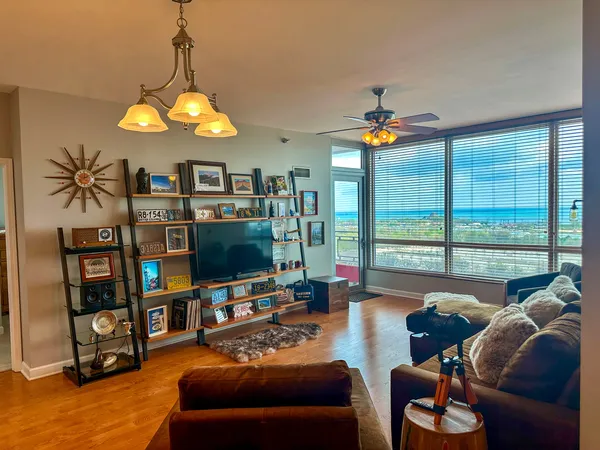 $3,600 | 1841 South Calumet Avenue, Unit 1403, Chicago, IL 60616