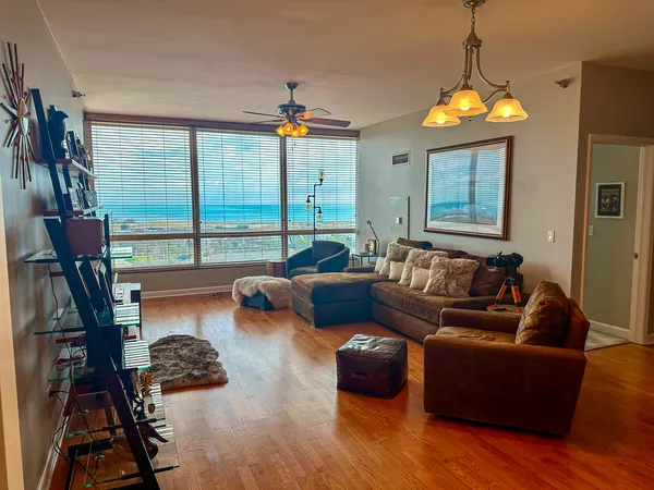 $3,600 | 1841 South Calumet Avenue, Unit 1403, Chicago, IL 60616