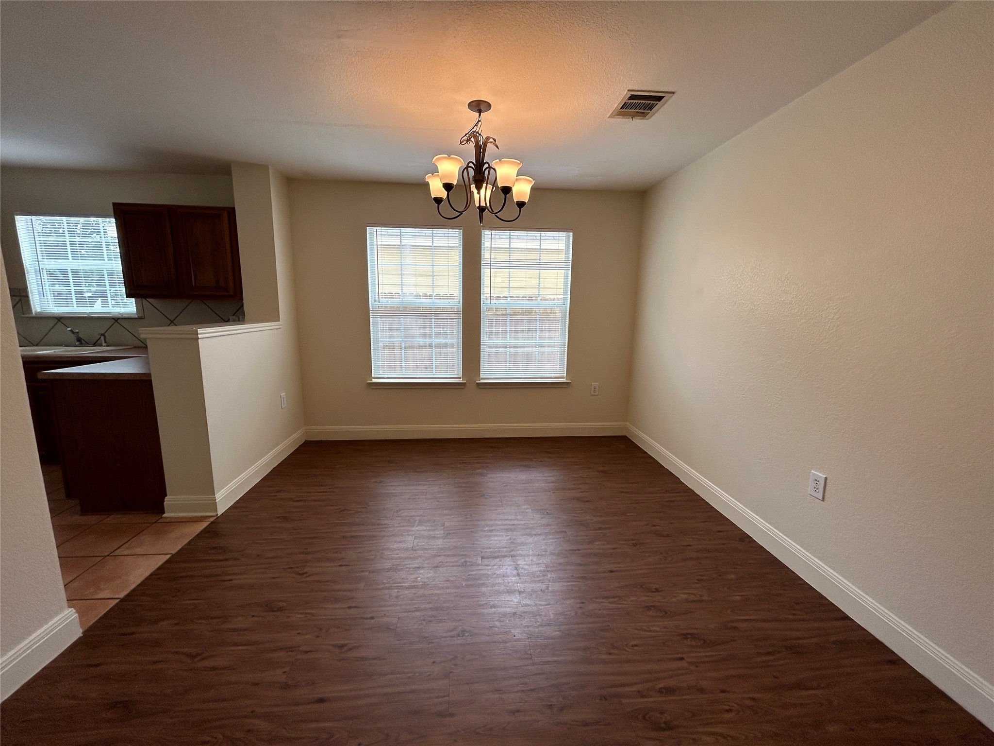 1909 Tranquilo Trail Austin, TX 78744 - Photo 4 of 14 Dining area