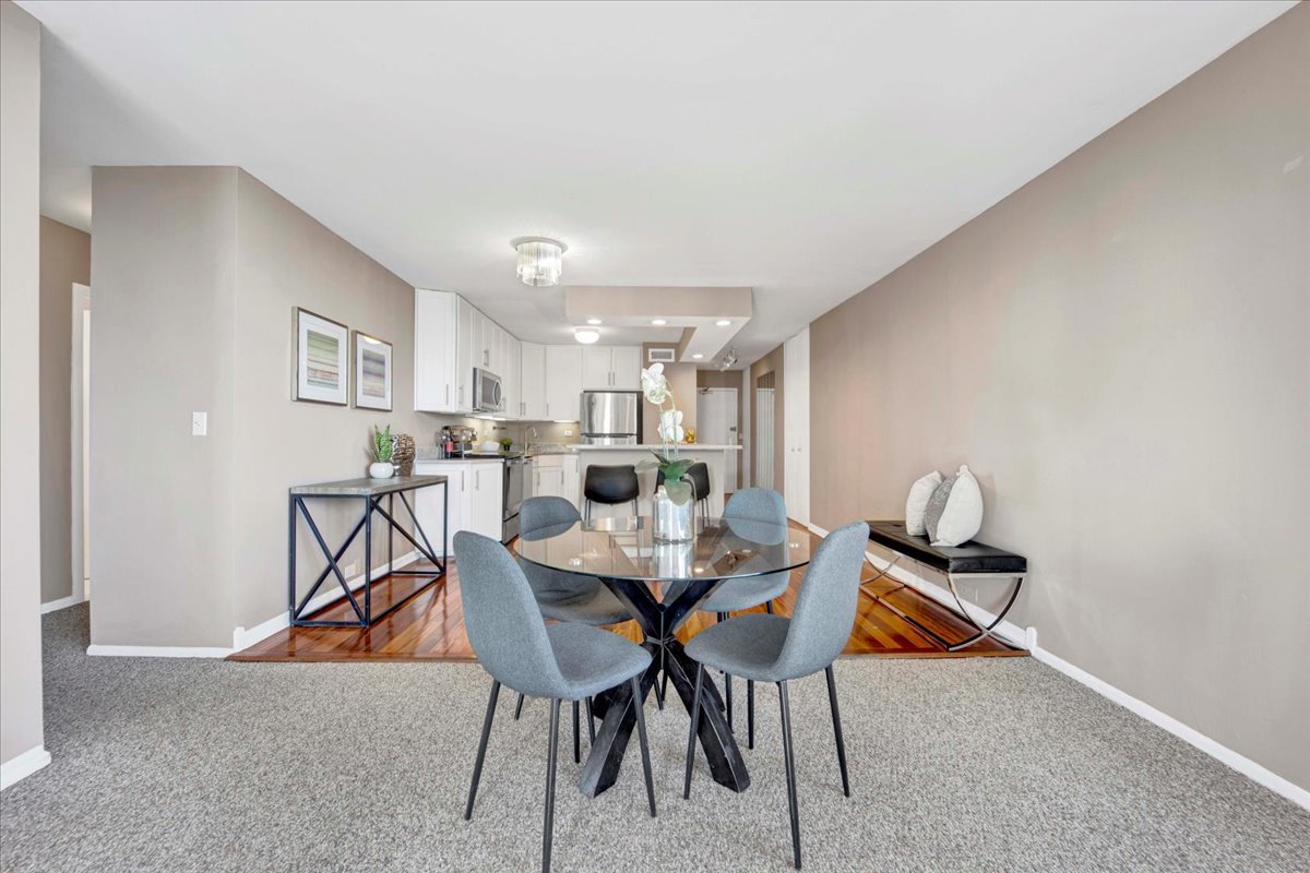 1850 North Clark Street, Unit 2009 Chicago, IL 60614 - Photo 12 of 26