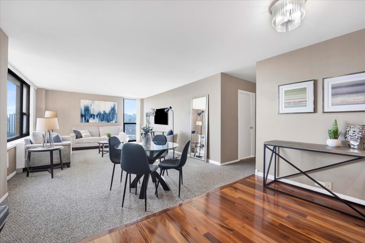 1850 North Clark Street, Unit 2009 Chicago, IL 60614 - Photo 7 of 26