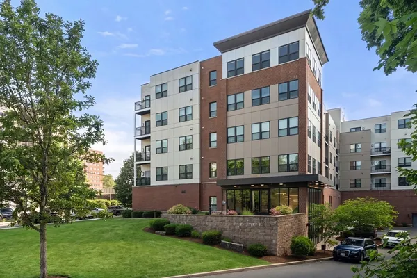 $679,999 | 999 Hancock Street, Unit 313, Quincy, MA 02169