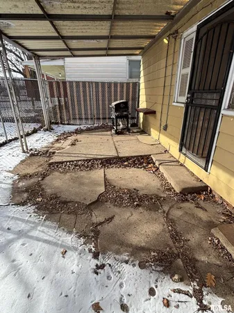 $42,000 | 2010 West Malone Street, Peoria, IL 61605