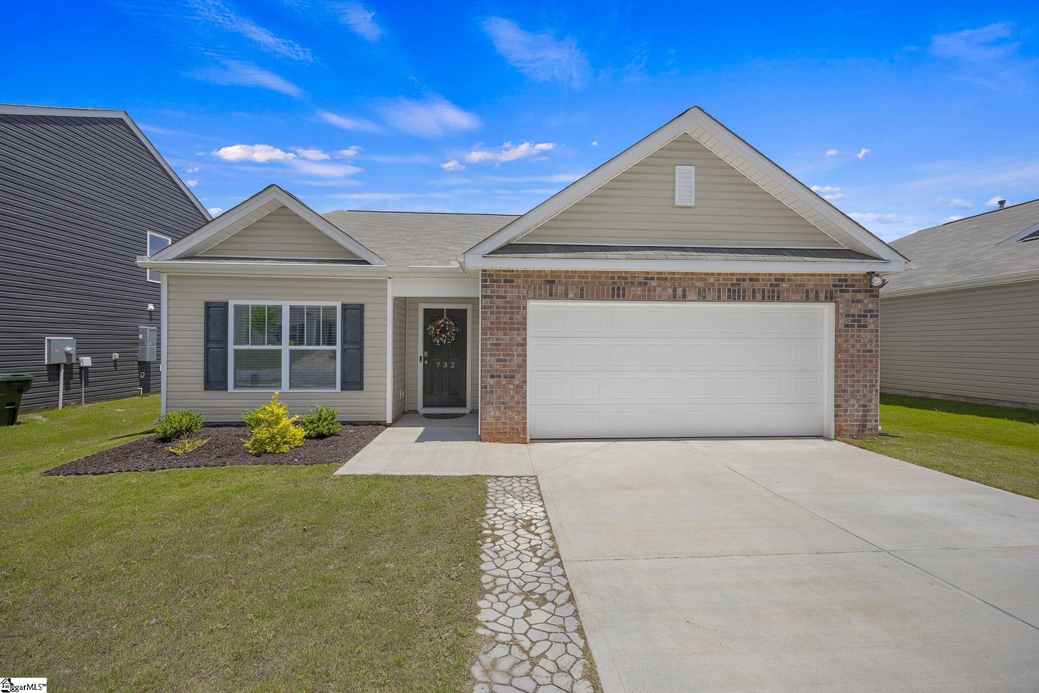 732 Wolverine Lane Woodruff, SC 29388 - Photo 3 of 37