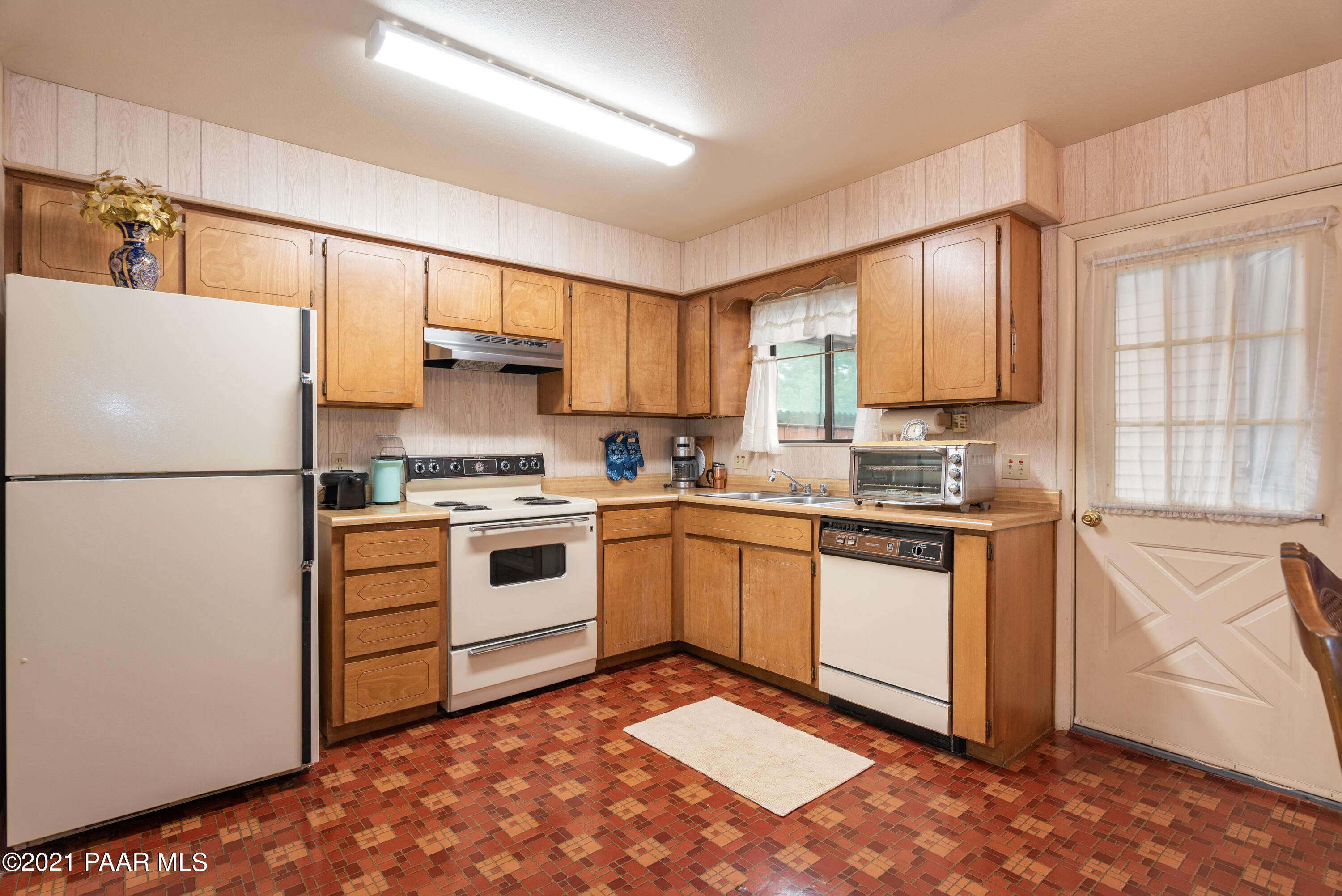 324 Rim Rock Circle, Unit 2 Prescott, AZ 86303 - Photo 5 of 23 DSC_7968a