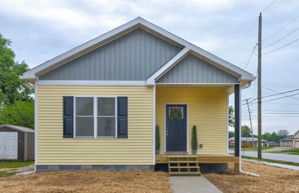 $169,900 | 411 West Trusler Street, Oakland City, IN 47660