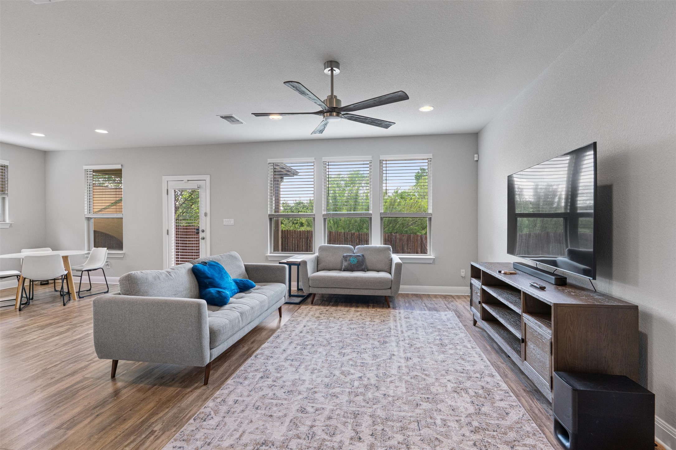 16008 Cessida Street Austin, TX 78728 - Photo 4 of 29