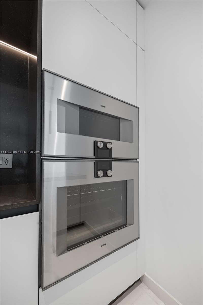 300 Biscayne Blvd Way, Unit 1102 Miami, FL 33131 - Photo 17 of 37