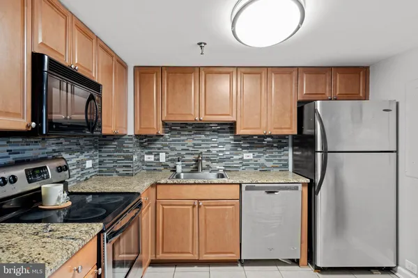 $420,000 | 2001 Hamilton Street, Unit 2001, Philadelphia, PA 19130