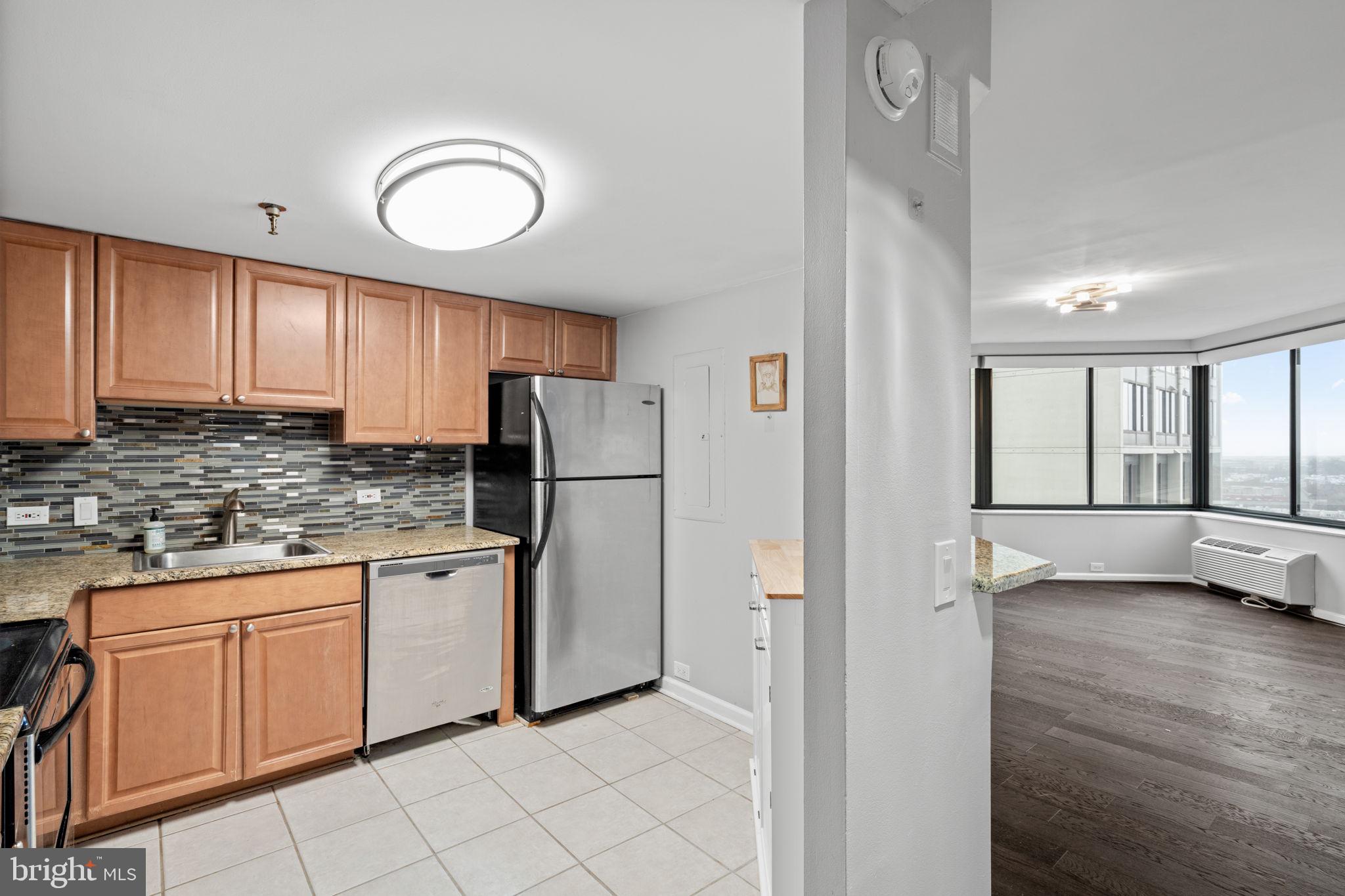 2001 Hamilton Street, Unit 2001 Philadelphia, PA 19130 - Photo 16 of 45