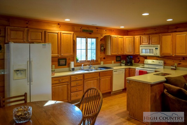 292 Red Maple Lane Boone, NC 28607 - Photo 5 of 35 Gallery Image 5