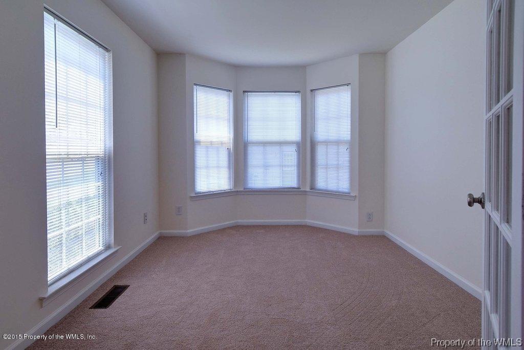 3524 Pine Ridge Road Toano, VA 23168 - Photo 3 of 30 3524 Pine Ridge Rd ~ 3 Living room
