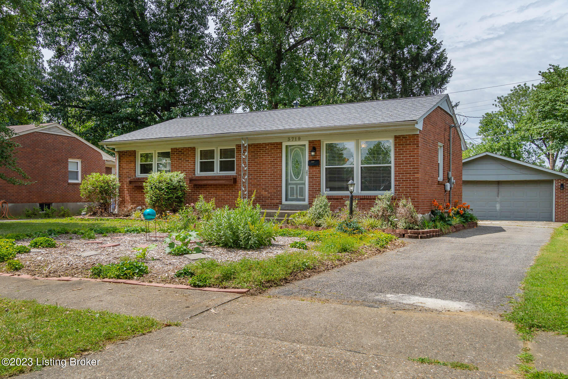 3719 Chatham Road Louisville, KY 40218 - Photo 4 of 53 3719-Chatham-Rd_004