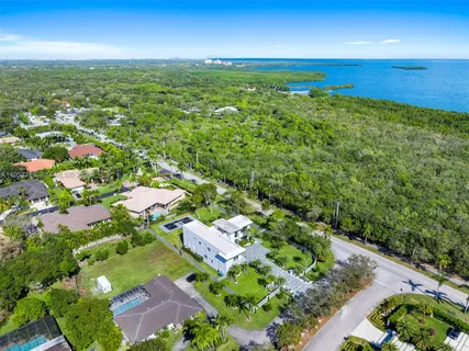 $4,499,000 | 7301 Southwest 173rd Street, Palmetto Bay, FL 33157