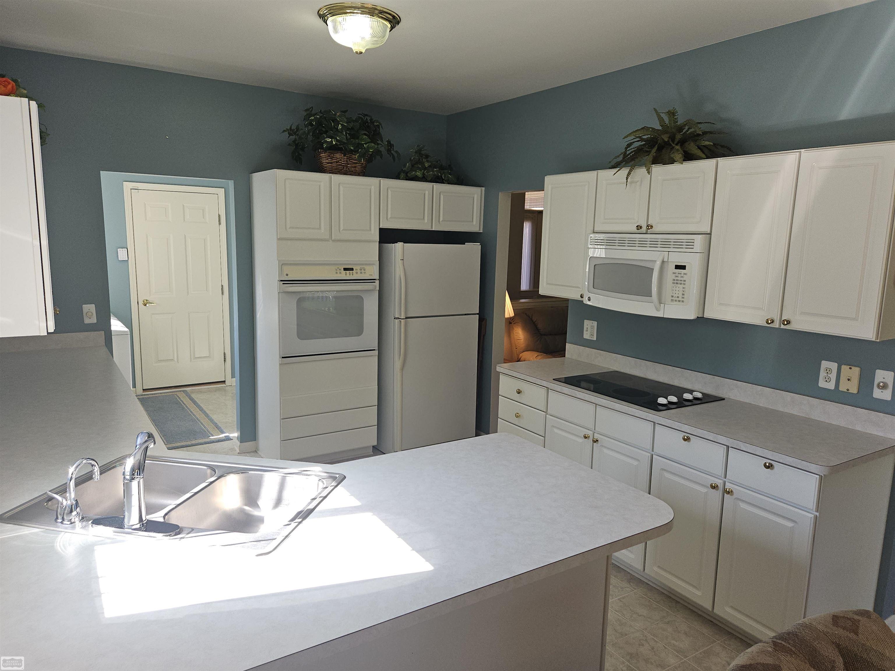 8195 Huntington Ridge Court Washington, MI 48094 - Photo 14 of 32 Gallery Image 14