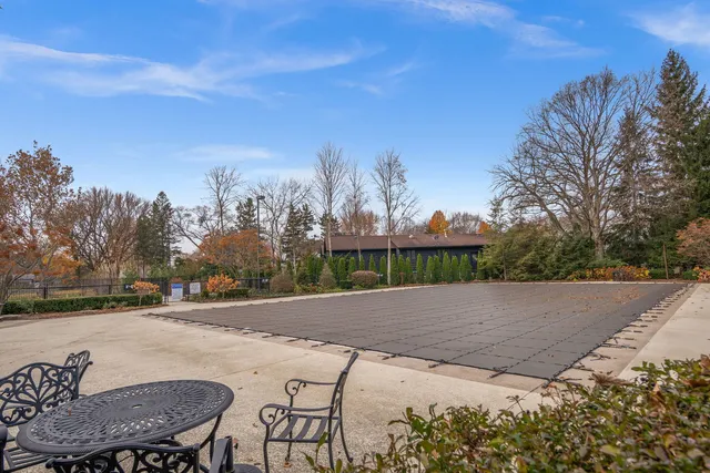 $344,900 | 352 Normandie Drive, Sugar Grove, IL 60554